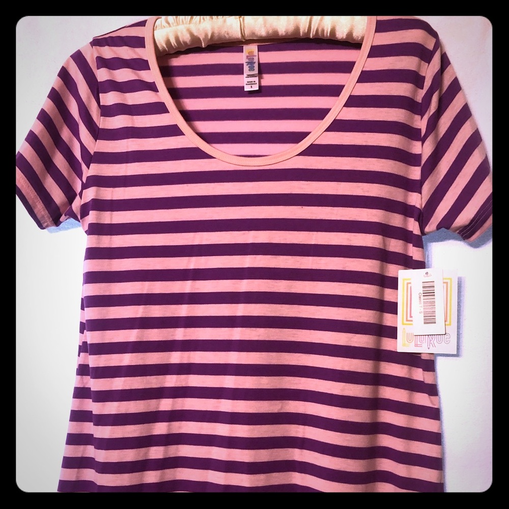 💥2/$26💥NWT-LuLaRoe Classic tee